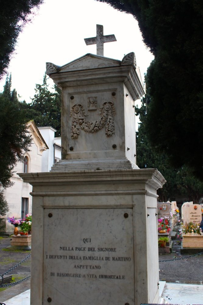 Antonio%20De%20Martino%27s%20tomb%20%281%29.jpg